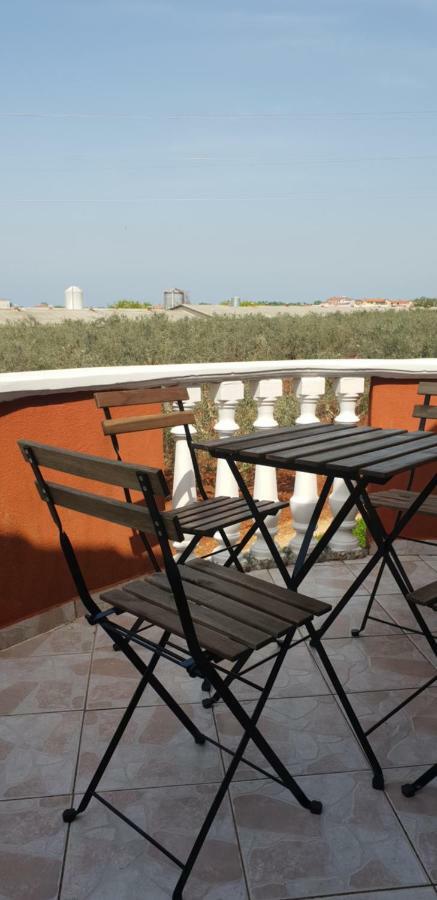 Apartma Jelka Novigrad Istria Exteriér fotografie