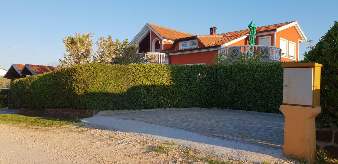 Apartma Jelka Novigrad Istria Exteriér fotografie