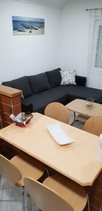 Apartma Jelka Novigrad Istria Exteriér fotografie