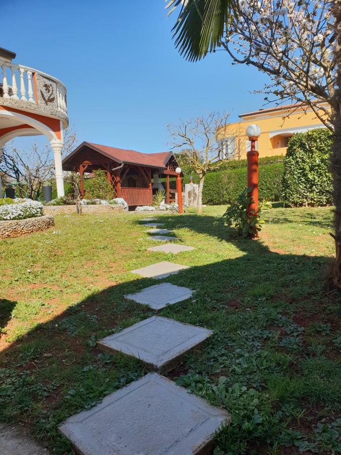 Apartma Jelka Novigrad Istria Exteriér fotografie